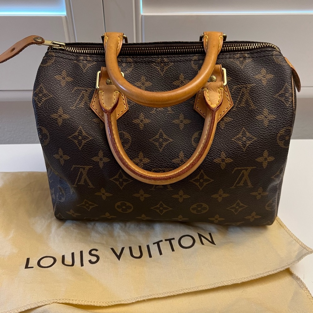 Louis Vuitton Monogram Speedy 25